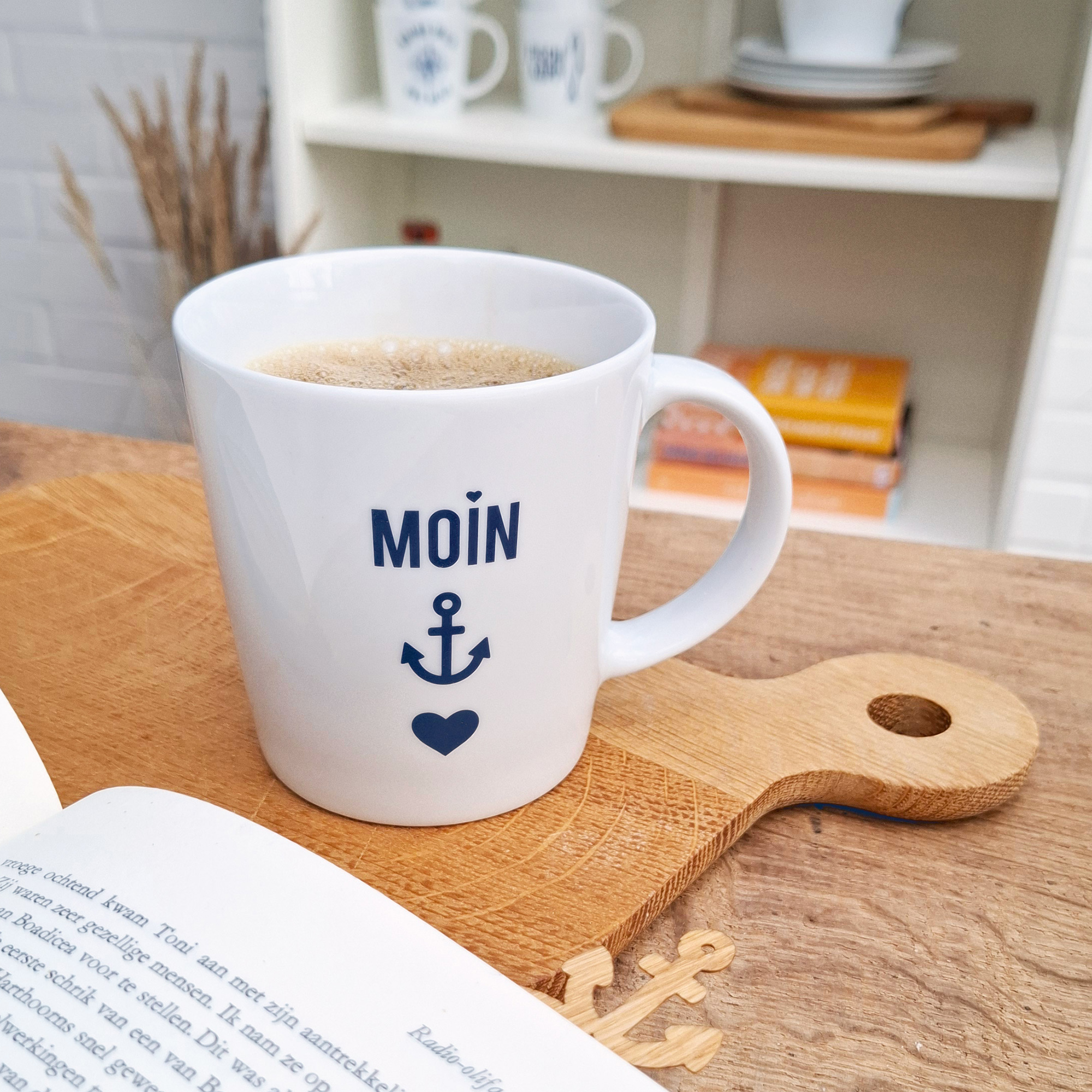 Großer Porzellanbecher