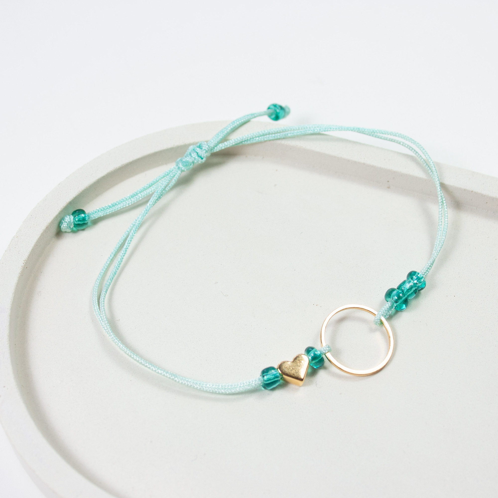 Armband auf Karte