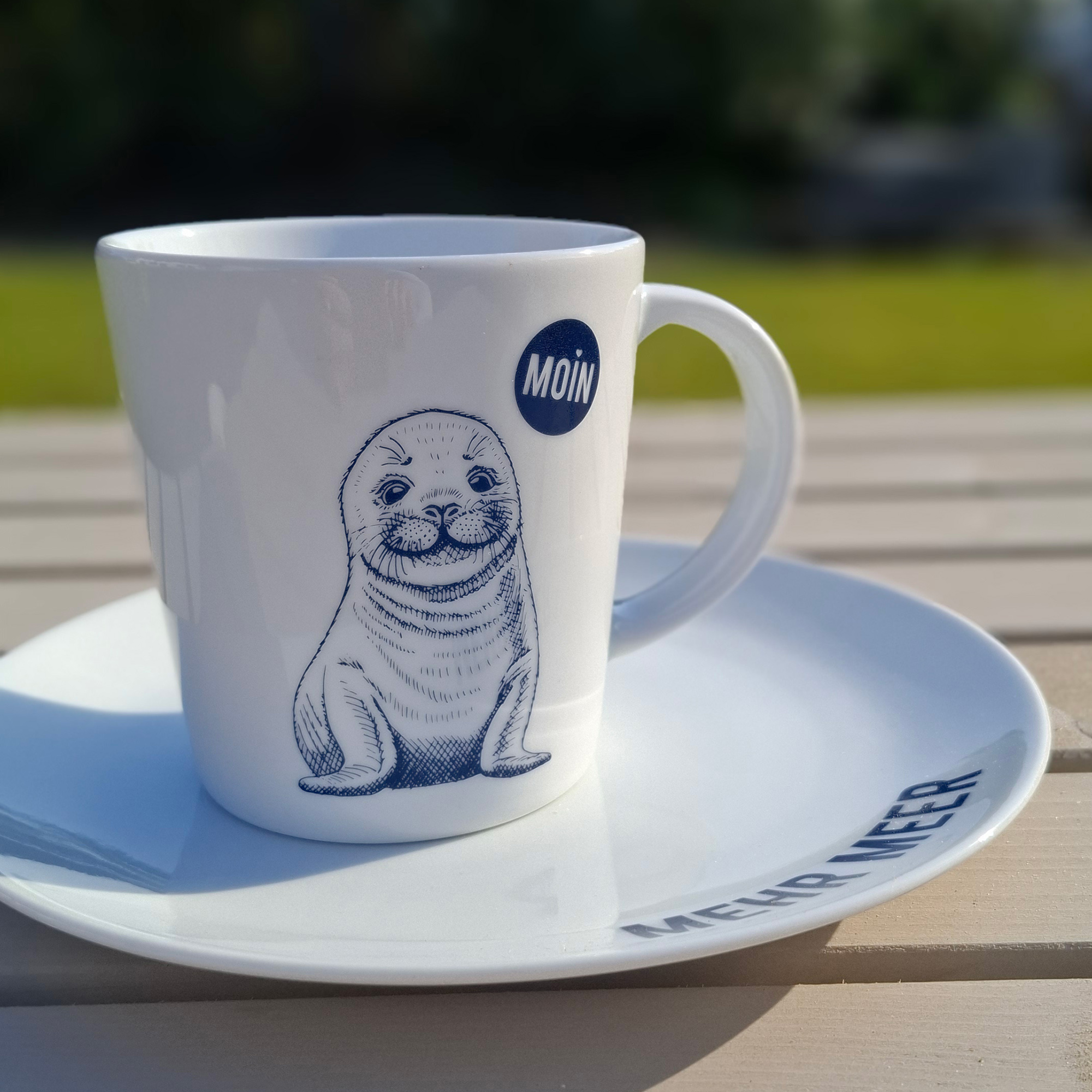 Großer Porzellanbecher 
