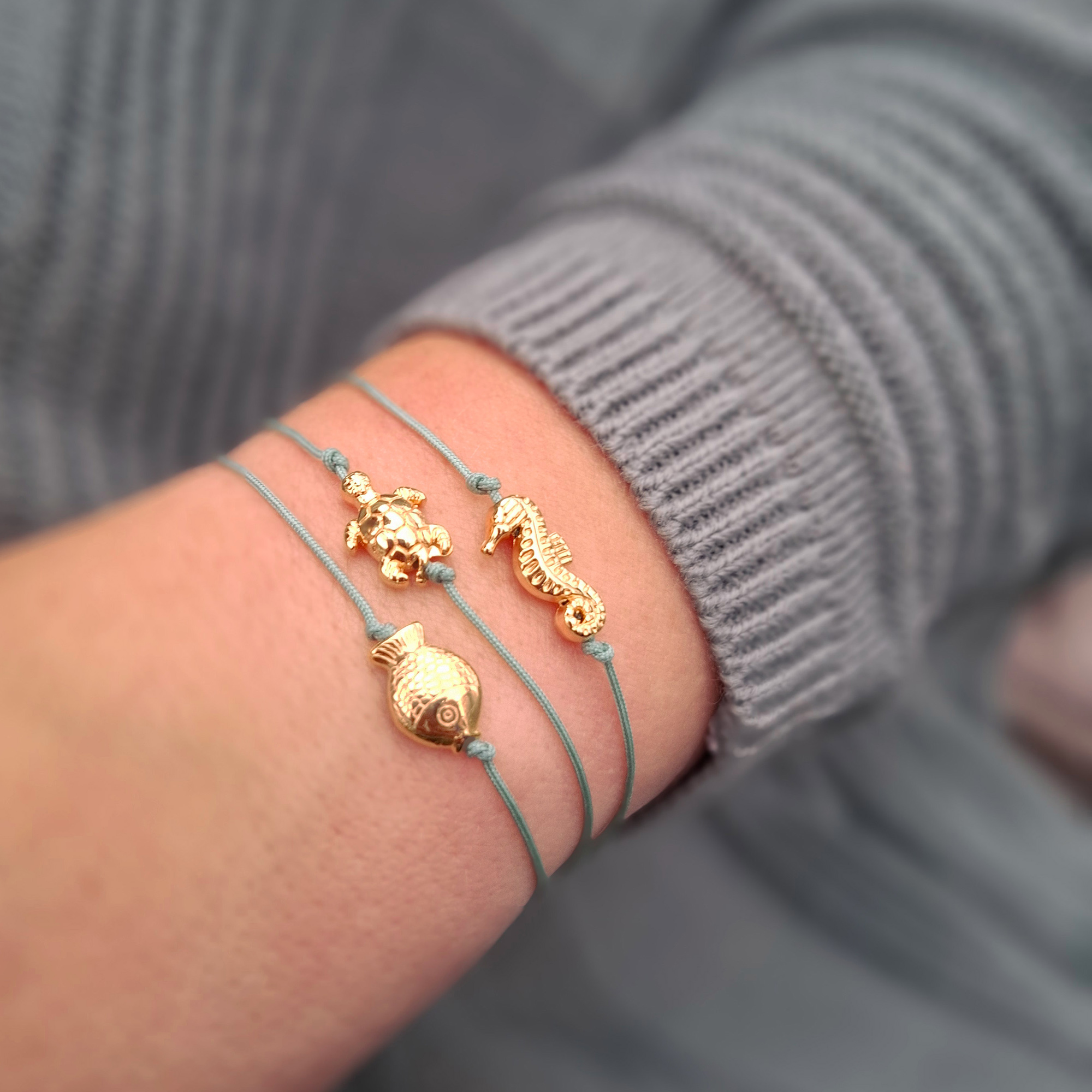 Armband auf Karte
