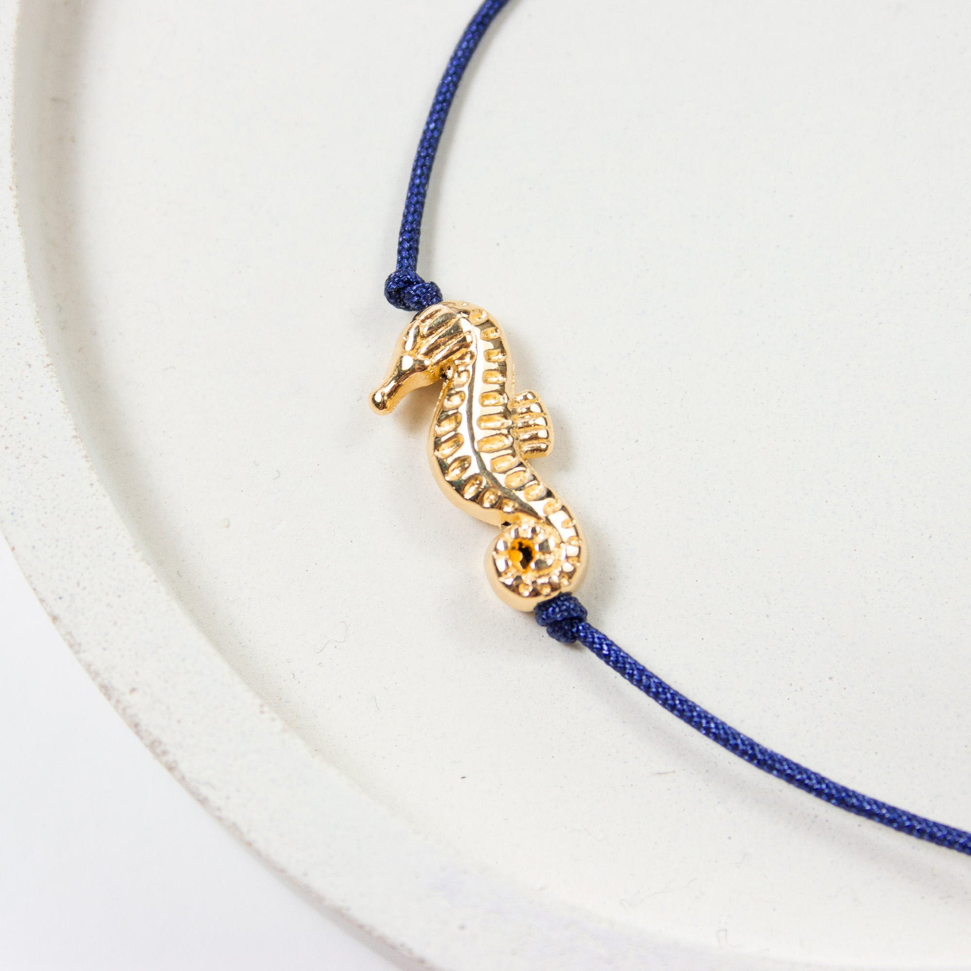Armband auf Karte