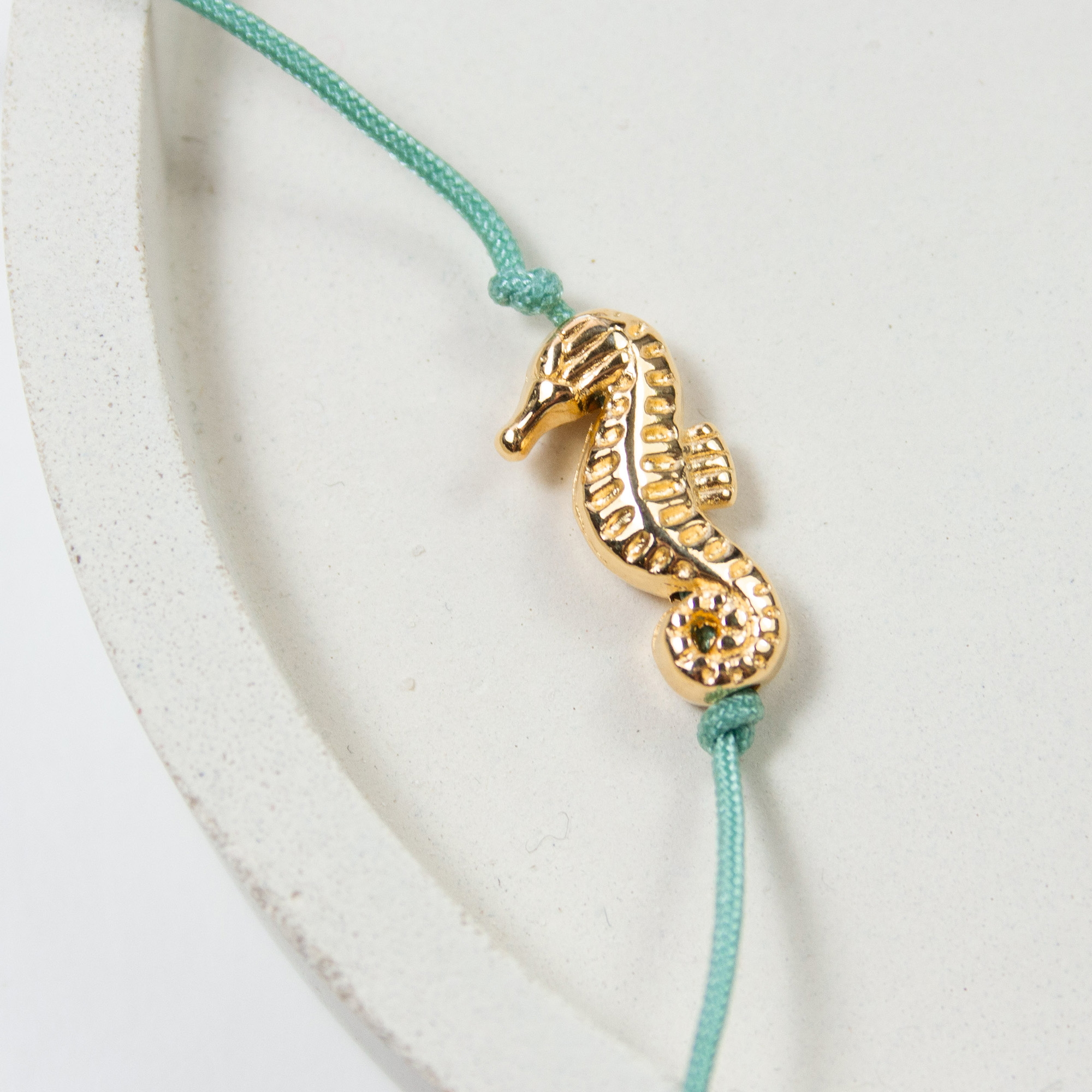 Armband auf Karte
