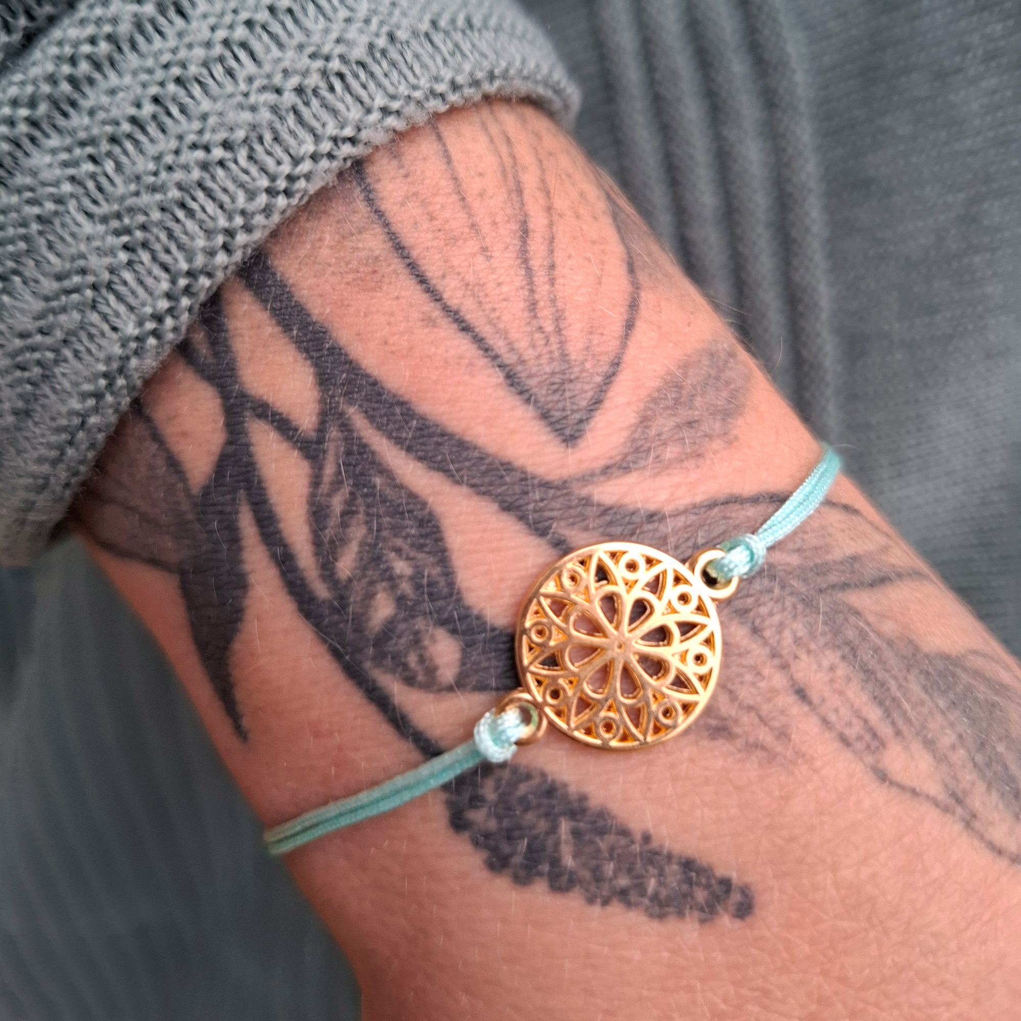 Armband auf Karte Armband auf Karte