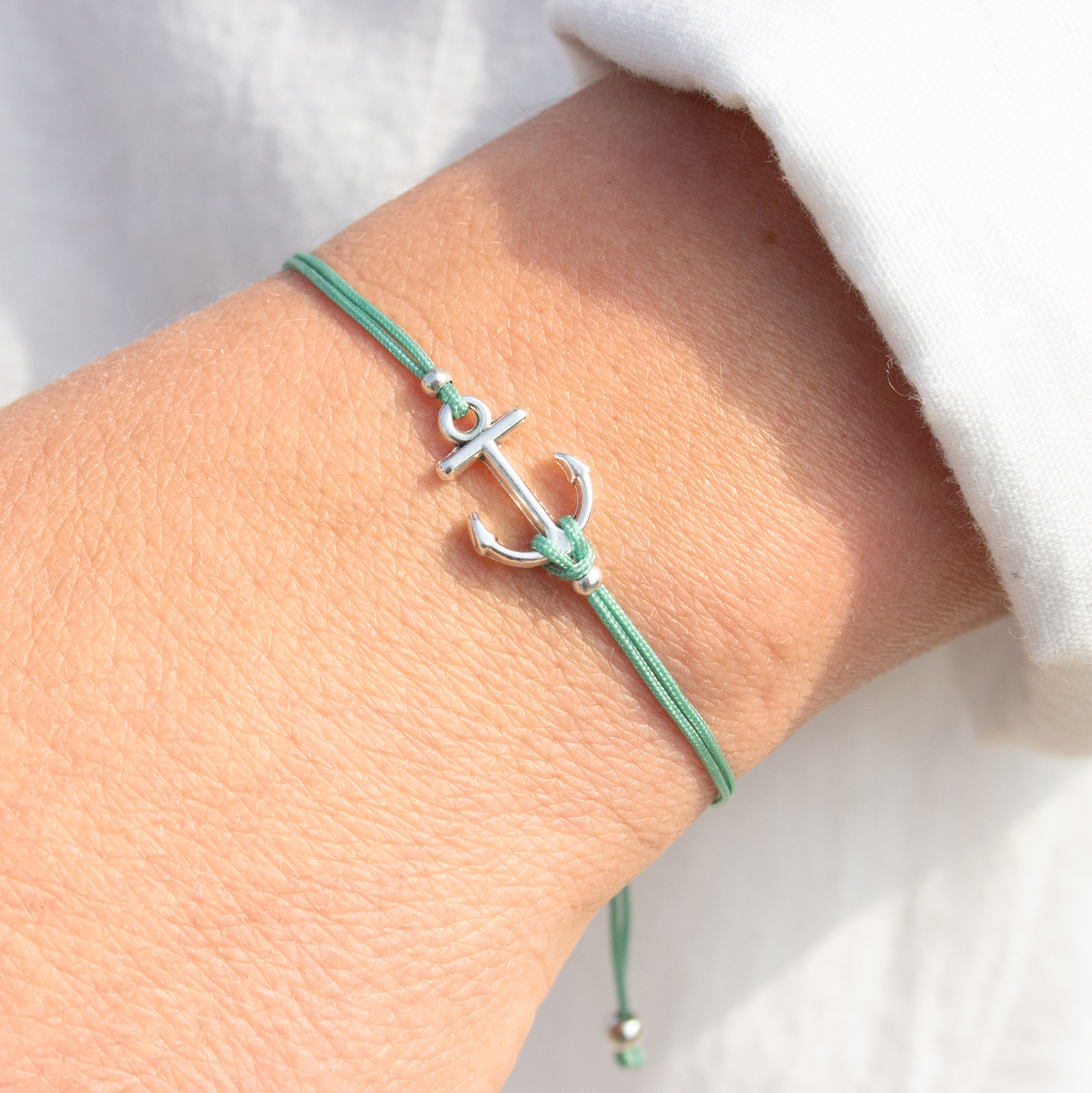Armband auf Karte versilbert